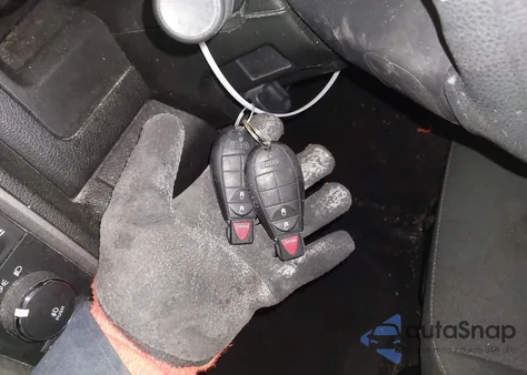 2021 Ram 1500 Classic Tradesman z USA, uszkodzony, nr VIN 1C6RR7FG8MS524184